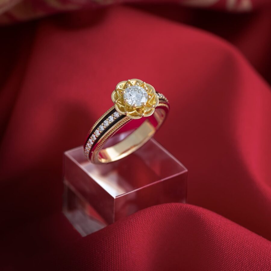 Bague « Fleurs d’Empire noir profond »