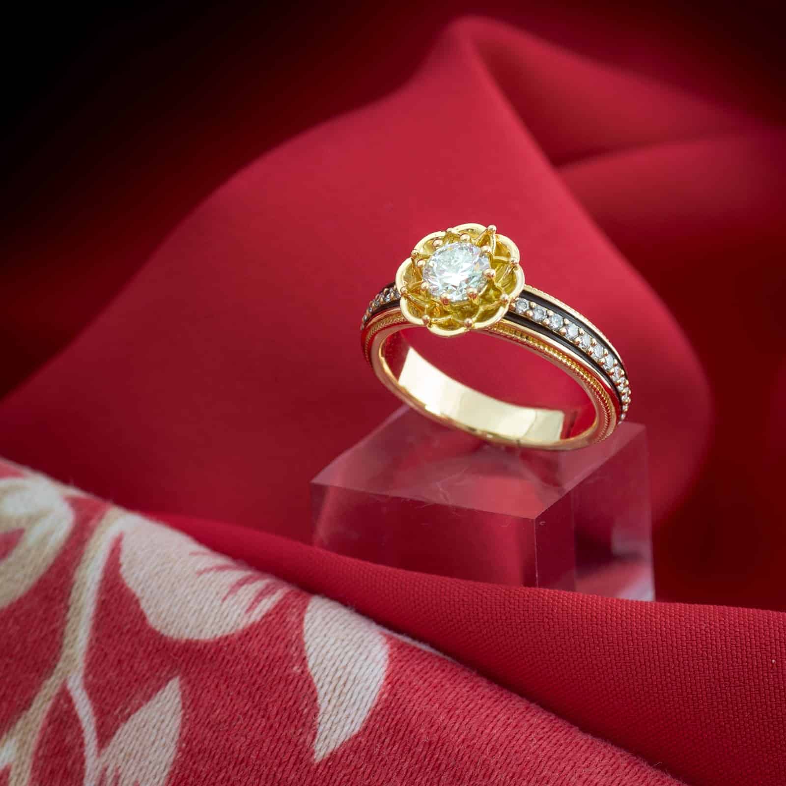 Bague "Fleurs d’Empire noir profond"