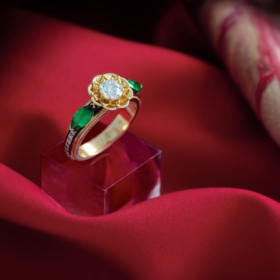 Bague « Fleurs d’Empire en Tsavorite »