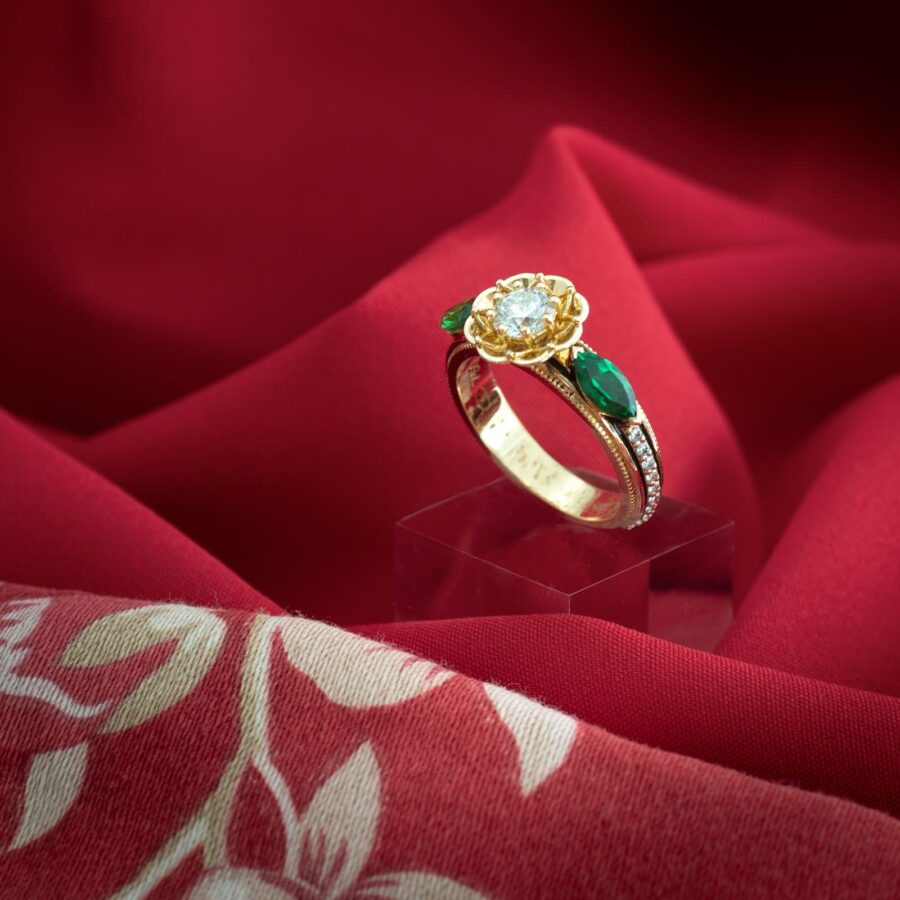 Bague « Fleurs d’Empire en Tsavorite »