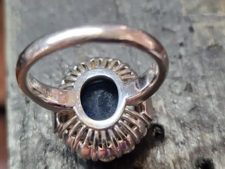 Réparation et restauration d’une bague ancienne à Fontainebleau