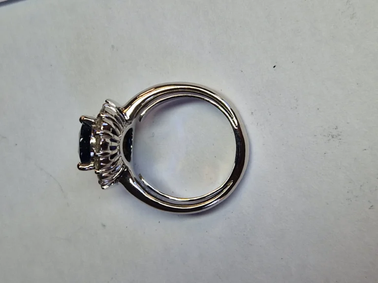 Réparation et restauration d’une bague ancienne à Fontainebleau