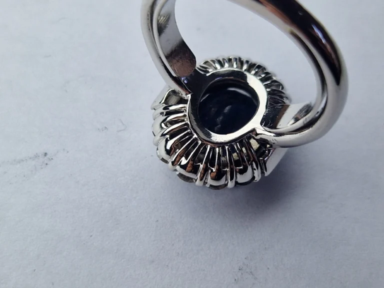 Réparation et restauration d’une bague ancienne à Fontainebleau